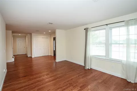 Living - 370 Rider Ave, Patchogue, NY 11772 photo 1 of 5