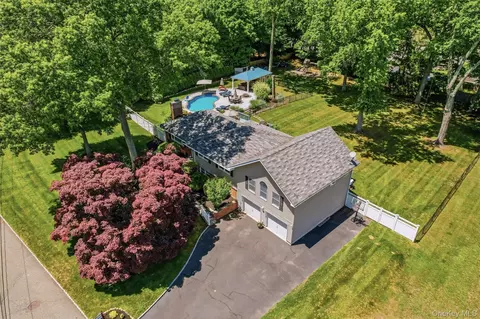 6 Biret Dr, Ramapo, NY 10952
