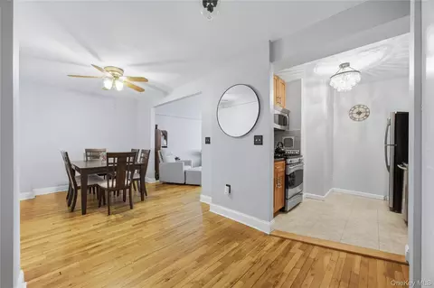 21 Fairview Ave #426, Eastchester, NY 10707