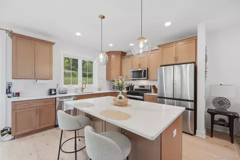 Kitchen - 4048 Chestnut Ridge Rd, Fishkill, NY 12524 photo 5 of 5