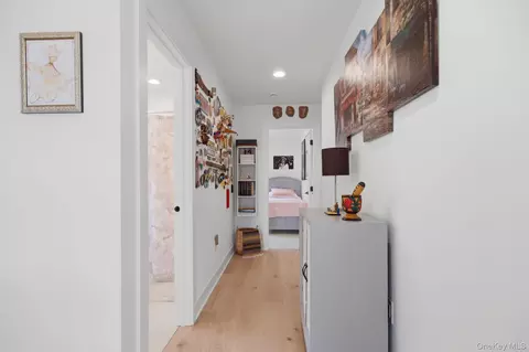 Entry Way - 4048 Chestnut Ridge Rd, Fishkill, NY 12524 photo 10 of 13