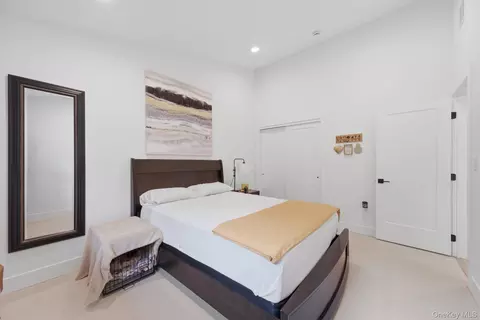 Bedroom - 4048 Chestnut Ridge Rd, Fishkill, NY 12524 photo 3 of 8