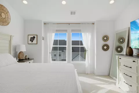 Bedroom - 4048 Chestnut Ridge Rd, Fishkill, NY 12524 photo 5 of 8