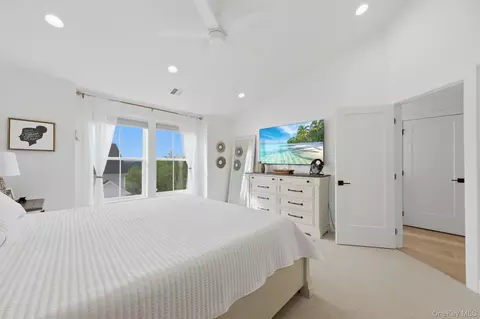 Bedroom - 4048 Chestnut Ridge Rd, Fishkill, NY 12524 photo 6 of 8