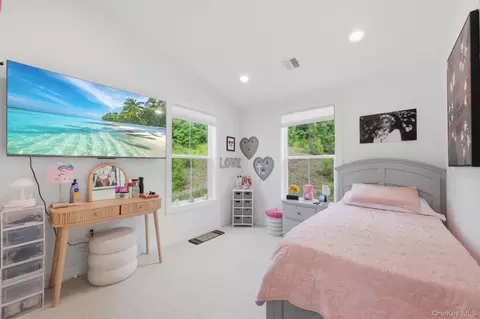 Bedroom - 4048 Chestnut Ridge Rd, Fishkill, NY 12524 photo 1 of 8