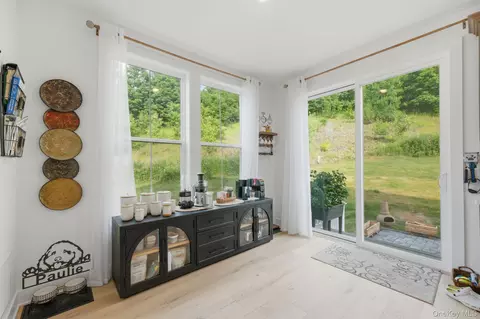 Entry Way - 4048 Chestnut Ridge Rd, Fishkill, NY 12524 photo 9 of 13