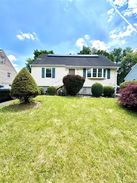 14 E Hickory St, Ramapo, NY 10977