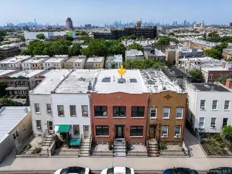1726 Summerfield St, New York, NY 11385
