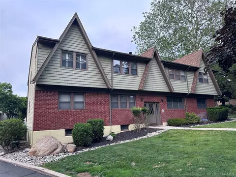 44 Milford Ln #A, Ramapo, NY 10901