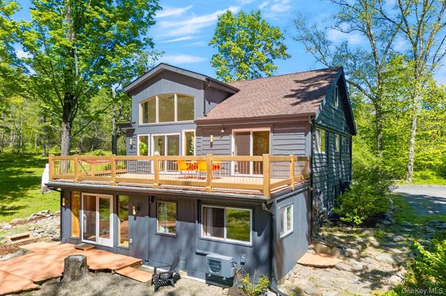 10 Kolb Rd, Olive, NY 12412