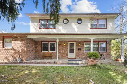 22 Tioken Rd, Ramapo, NY 10977