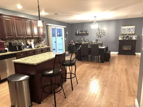 Kitchen - 285 Daniel St, Lindenhurst, NY 11757 photo 2 of 2