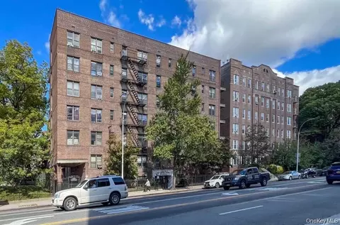 14105 Northern Blvd #1, Flushing, NY 11354