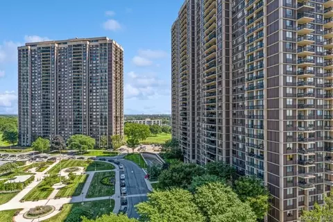 26910 Grand Central Pkwy #7M, New York, NY 11005