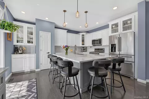 Kitchen - 38 Pinehurst Cir, Monroe, NY 10950 photo 4 of 6