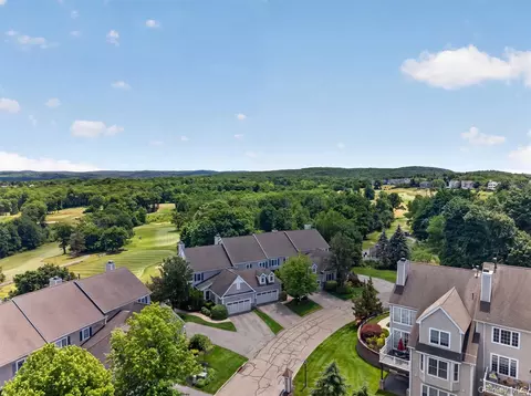 View/Area - 38 Pinehurst Cir, Monroe, NY 10950 photo 5 of 8