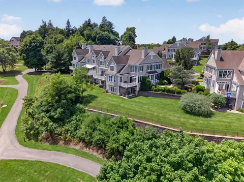 View/Area - 38 Pinehurst Cir, Monroe, NY 10950 photo 3 of 8