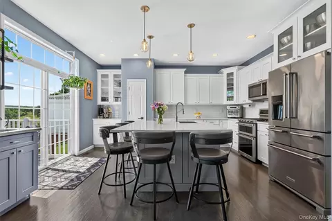 Kitchen - 38 Pinehurst Cir, Monroe, NY 10950 photo 2 of 6