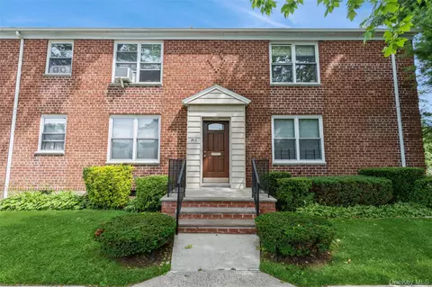 205-15 36th Ave #378, Bayside, NY 11361