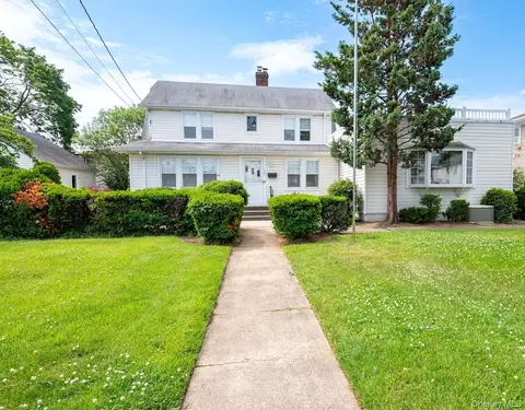 34 Remsen Ave, Valley Stream, NY 11580