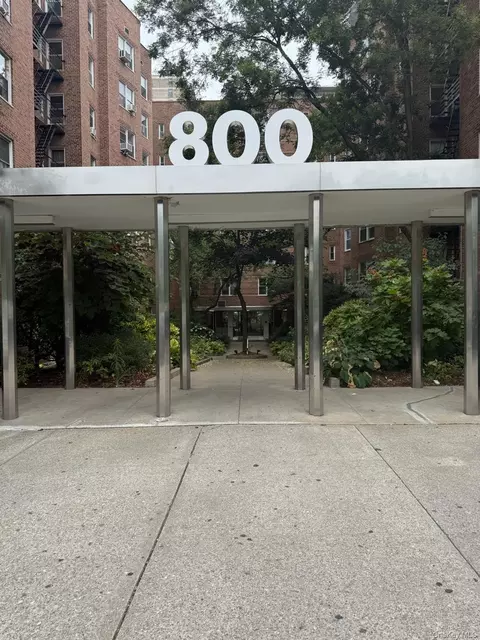 800 Grand Concourse #LEN, New York, NY 10451
