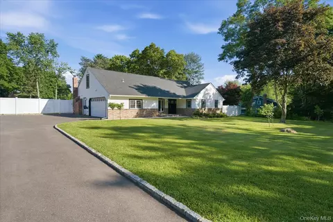 174 Warner Rd, Huntington, NY 11743