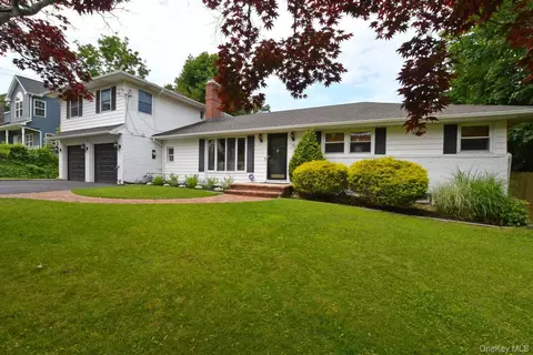 50 Deer Dr, Sound Beach, NY 11789