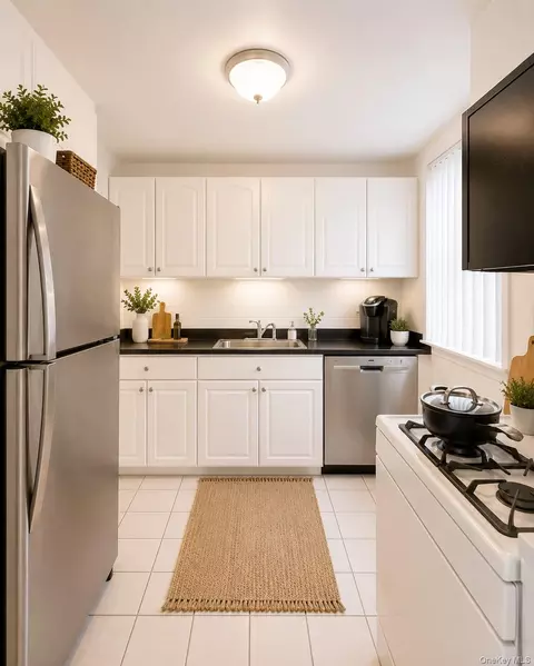 6955 150th St #33B, Flushing, NY 11367 photo 5