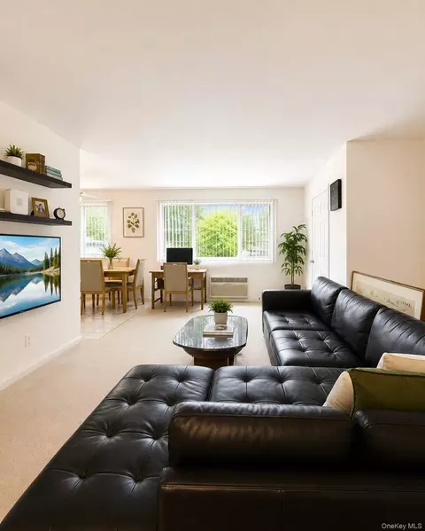 6955 150th St #33B, Flushing, NY 11367 photo 4