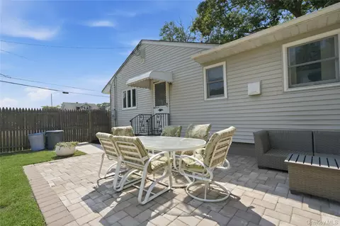 Exterior - 58 Highland Ave, Patchogue, NY 11772 photo 3 of 8