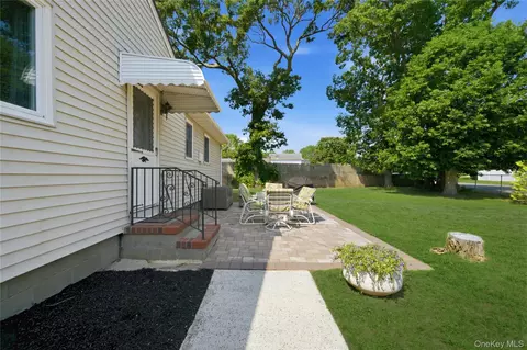 Exterior - 58 Highland Ave, Patchogue, NY 11772 photo 2 of 8