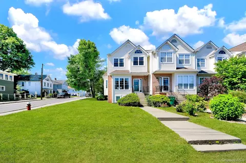 361 Verplanck Ave, Beacon, NY 12508