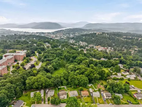 56 Cayuga Dr, Peekskill, NY 10566 photo 32