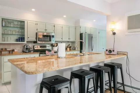 Kitchen - 47 Oak Rd, Brookhaven, NY 11772 photo 2 of 4