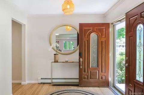 Entry Way - 47 Oak Rd, Brookhaven, NY 11772 photo 1 of 2