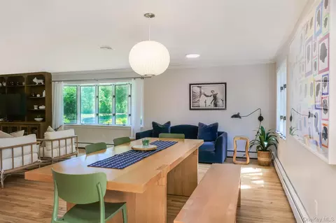 Dining - 47 Oak Rd, Brookhaven, NY 11772 photo 3 of 4