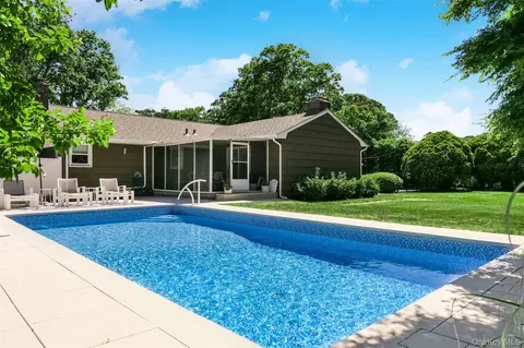 Exterior - 47 Oak Rd, Brookhaven, NY 11772 photo 8 of 12