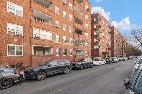 34-41 85th St #4D, New York, NY 11375