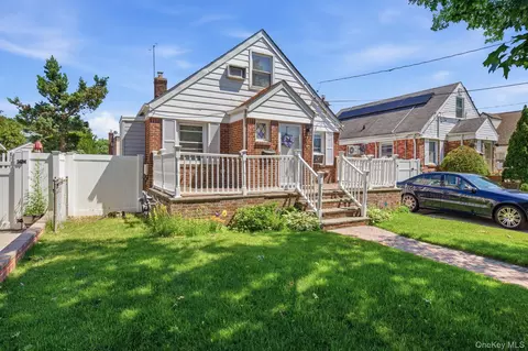 Exterior - 10 Everett St, Valley Stream, NY 11580 photo 1 of 3