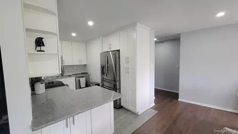 166-10 Powells Cove Blvd #6C, Whitestone, NY 11357