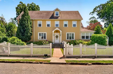 2 Stewart Ave, Eastchester, NY 10707