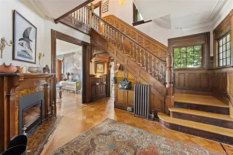 Entry Way - 28 Hamilton Ave, Ossining, NY 10562 photo 1 of 7