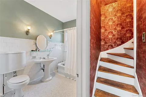 Bath - 28 Hamilton Ave, Ossining, NY 10562 photo 1 of 1