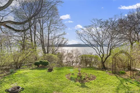 Exterior - 28 Hamilton Ave, Ossining, NY 10562 photo 3 of 3