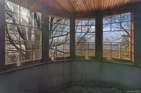 View/Area - 28 Hamilton Ave, Ossining, NY 10562 photo 2 of 3