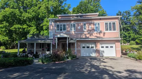 11 Dyckman Dr, Cortlandt, NY 10547