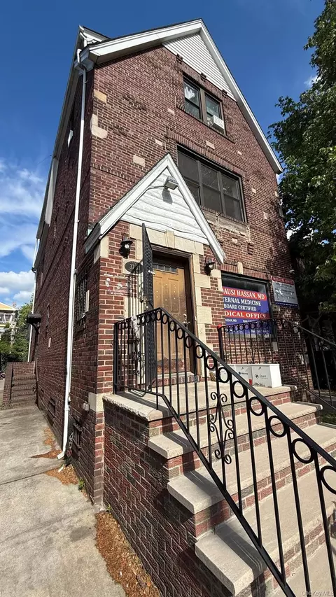 3731 76th St, Jackson Heights, NY 11372