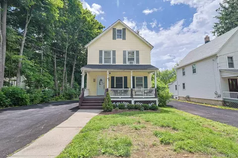22 Valley Ave, Central Valley, NY 10917