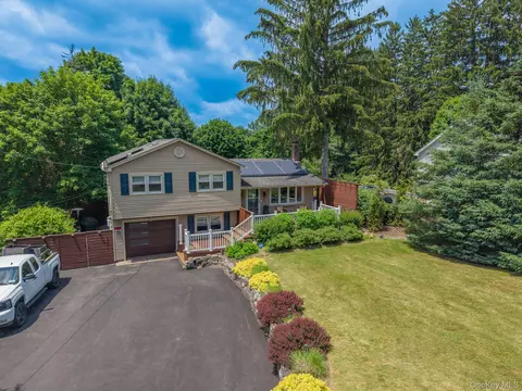 621 Stage Rd, Monroe, NY 10950