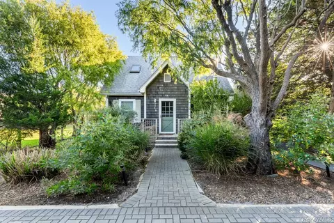 38 Homesite Ave, Ocean Beach, NY 11770